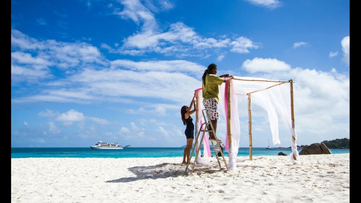 Setting up a wedding as part of a Seychelles wedding package